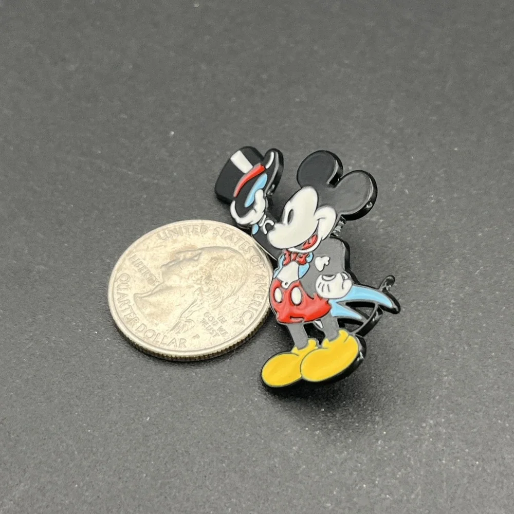 Mickey Mouse Magician Lapel Hat Pin‎